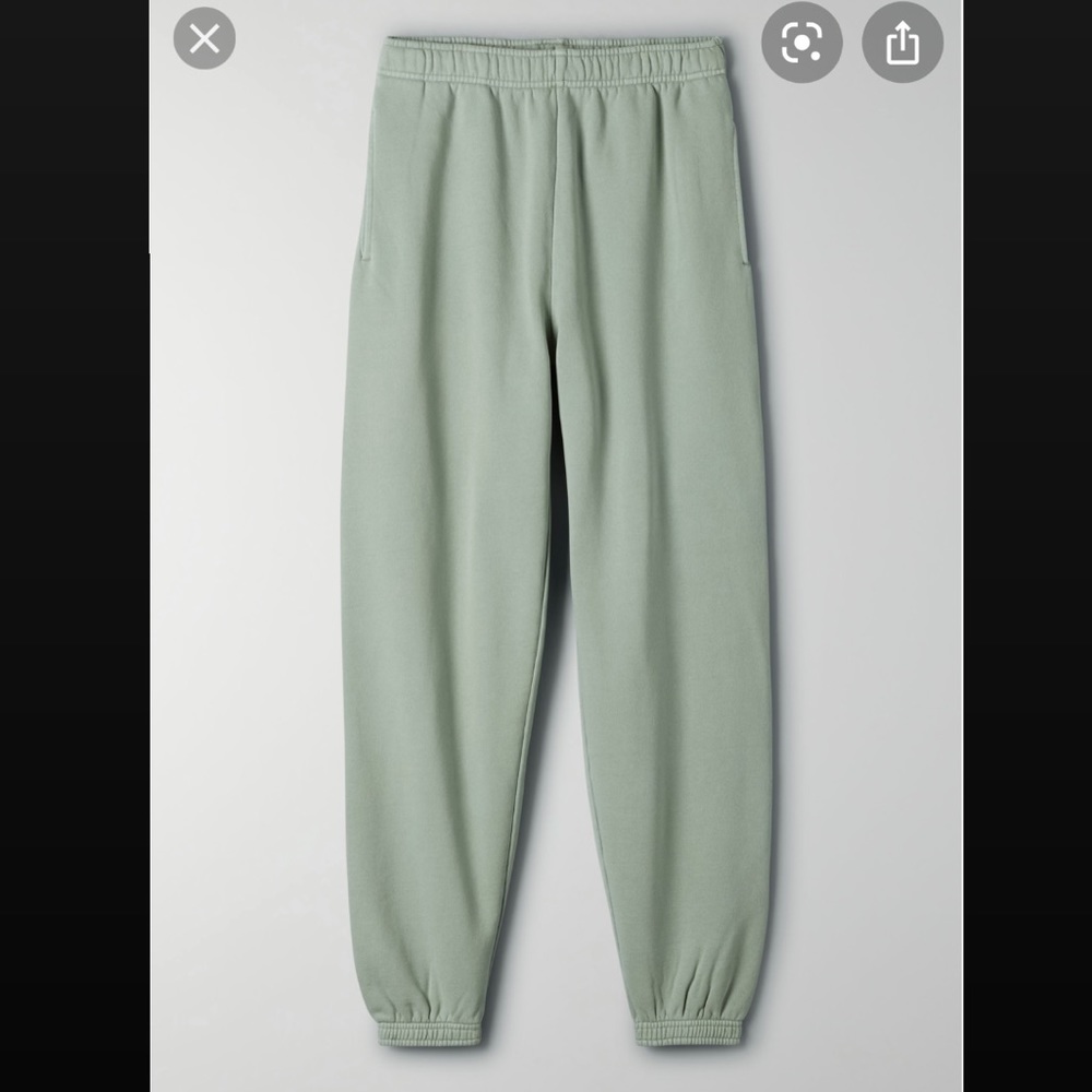 NWT TNA COZYAF Mega sweatpants size small